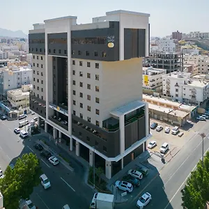 Sun & Moon Bacca فندق