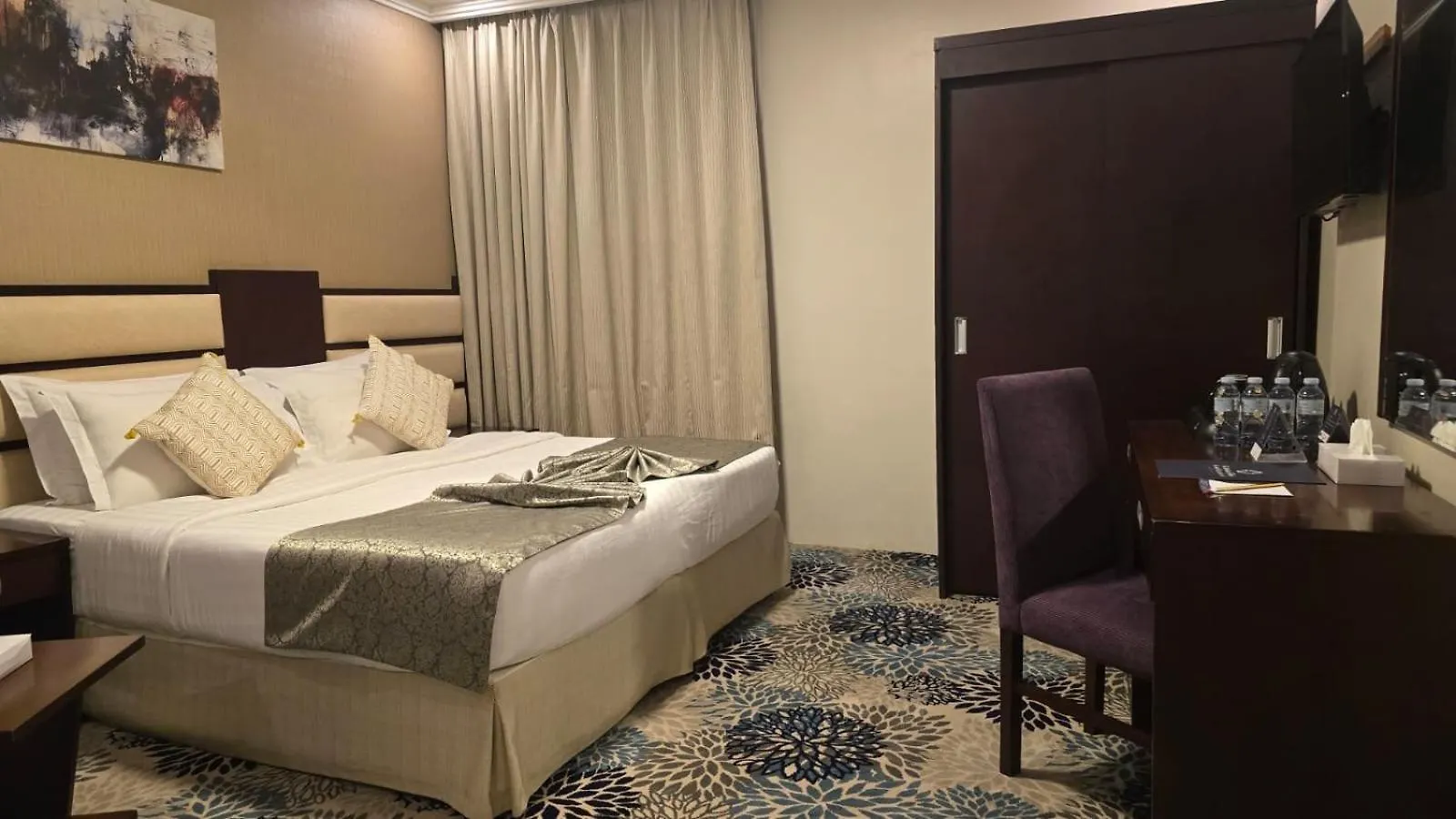 **  Al JAWHRA TOWER HOTEL فــنــدق بـــرج الجـــوهــــرة مكة المملكة العربية السعودية